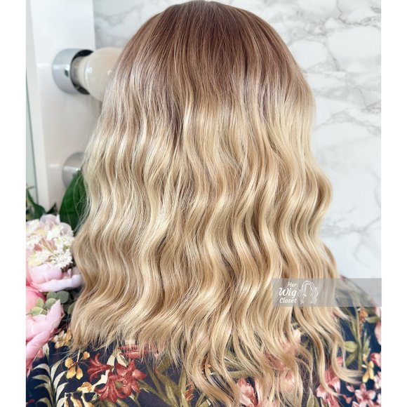 Ash Blonde Ombre Wavy Bob Small Lace Wig | Zoey - Picture 8 of 13